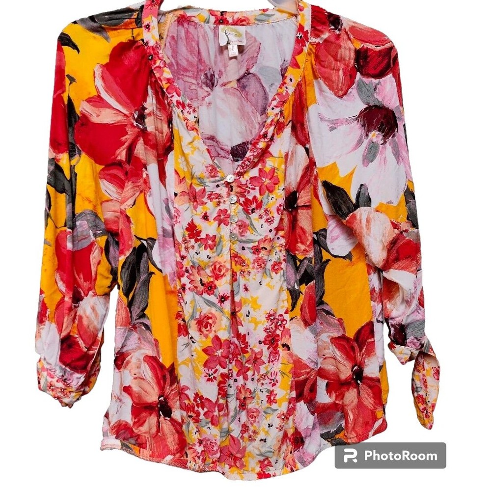 Fig and Flower Floral Top Size L MOP Buttons Colorful